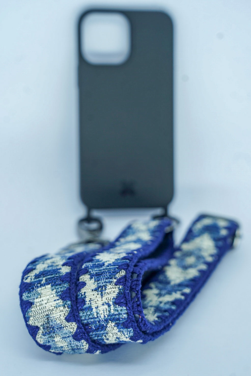 Alça Leblon Crochê Azul + Capa Preta